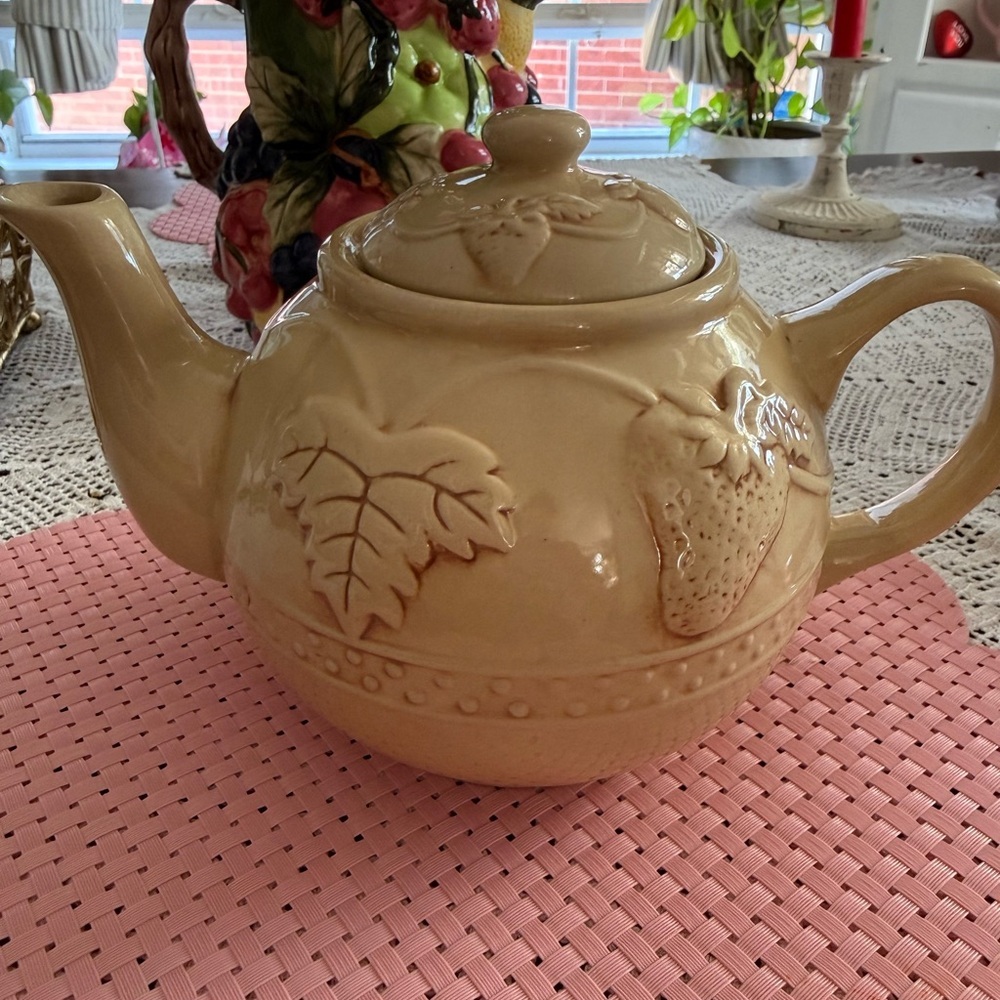 Vintage Strawberry Embossed Ceramic Teapot Pre-Owned Cottagecore